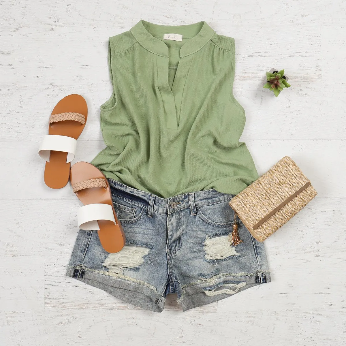 Bubble Crepe Sleeveless Blouse