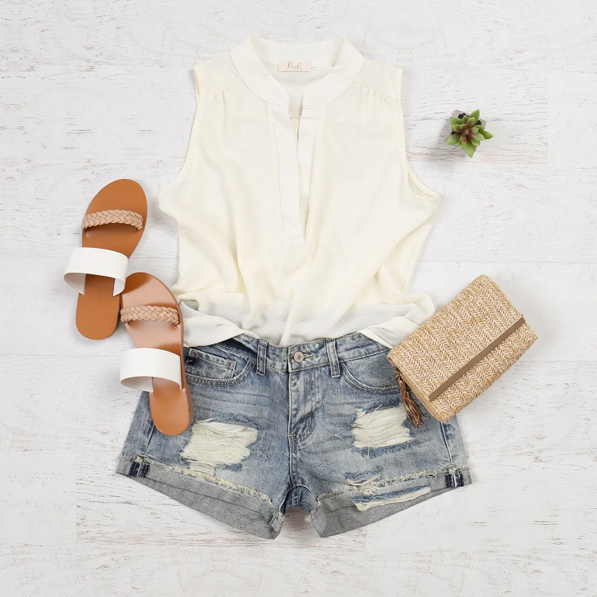 Bubble Crepe Sleeveless Blouse