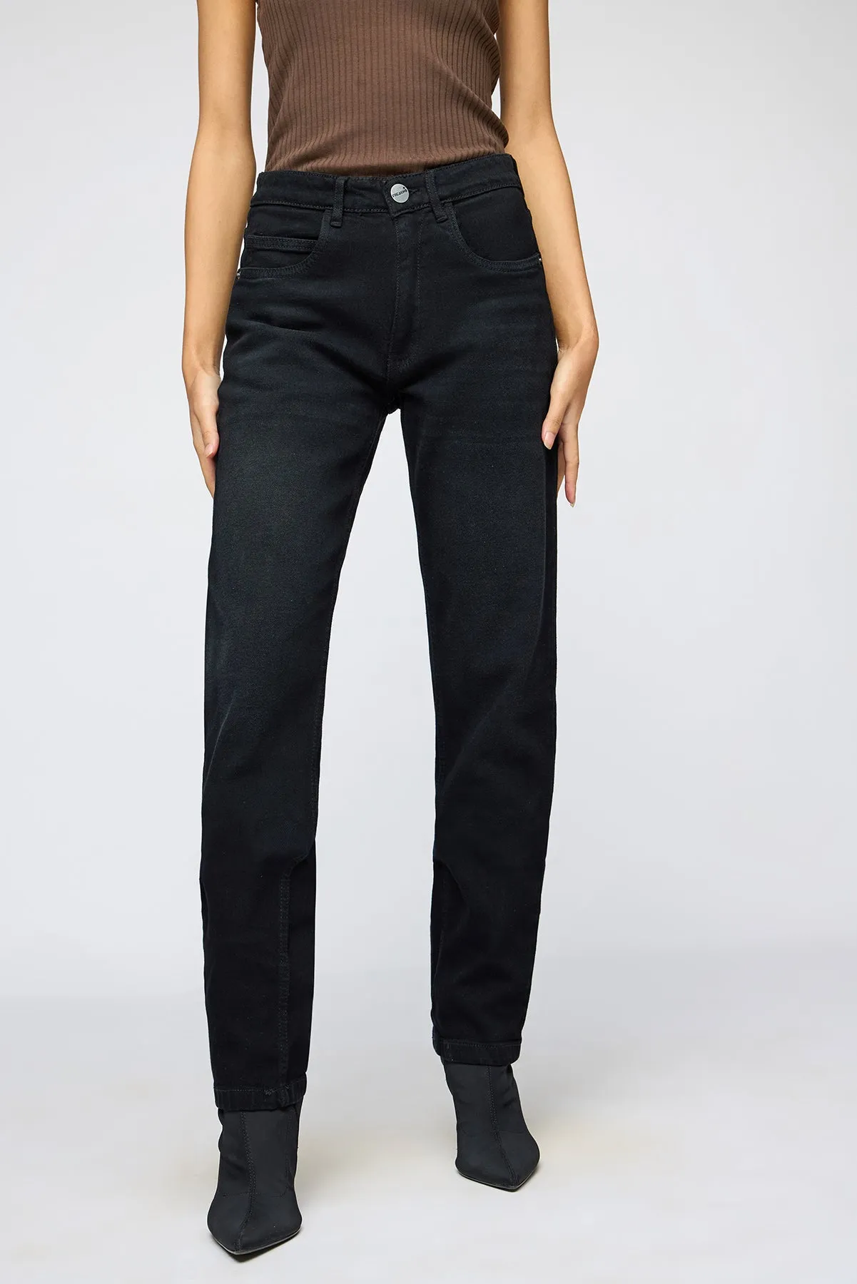 Classic Black Tapered Jeans