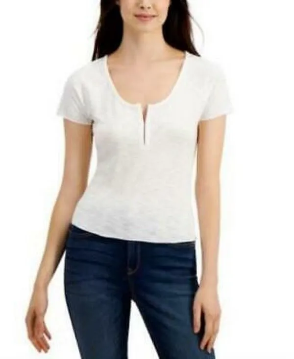 Freshman Juniors Textured Hook & Eye Henley Top