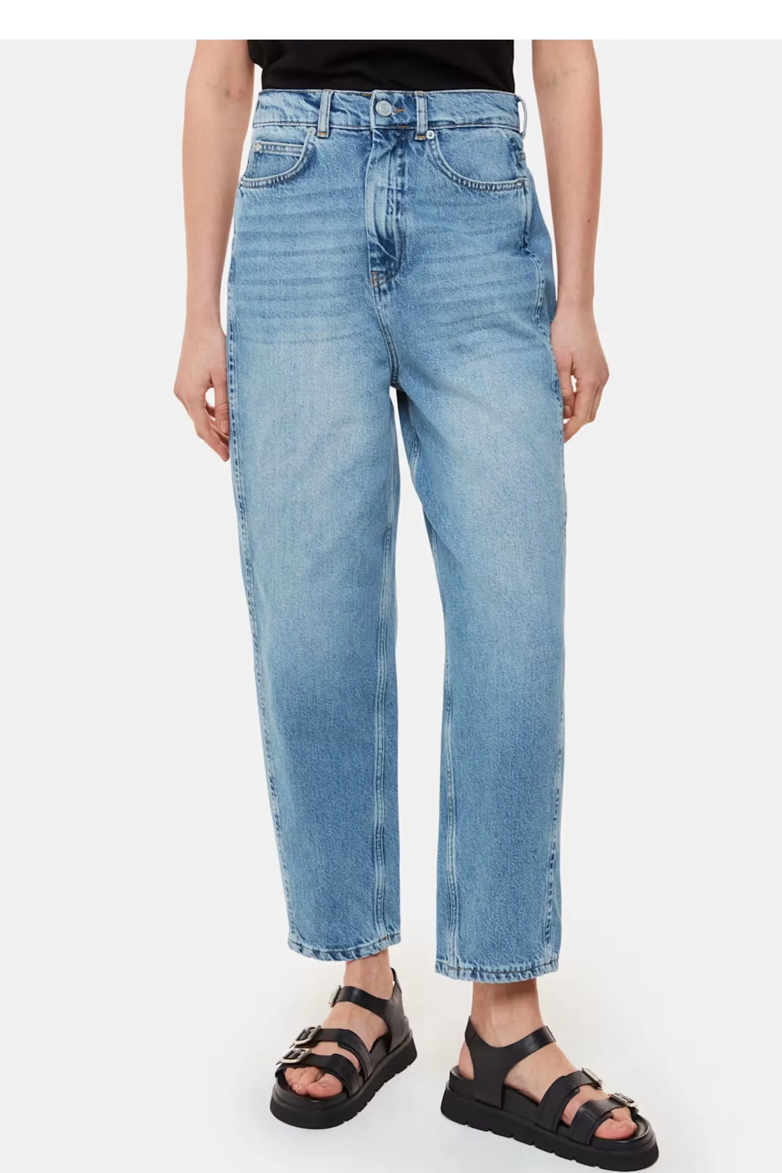 Light Wash Authentic Barrel Leg Jean