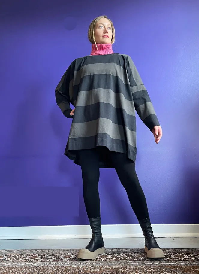 Striped Big Shirt by ELLi